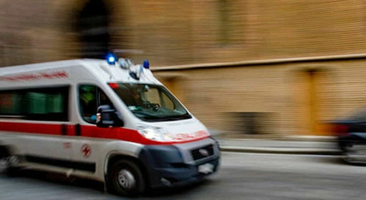 Scende dal furgone per aprire il cancello e viene travolto: morto operaio