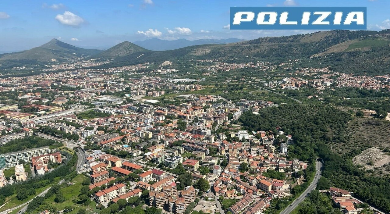 Caserta, perquisizioni della polizia ed elicotteri in volo per catturare il  latitante