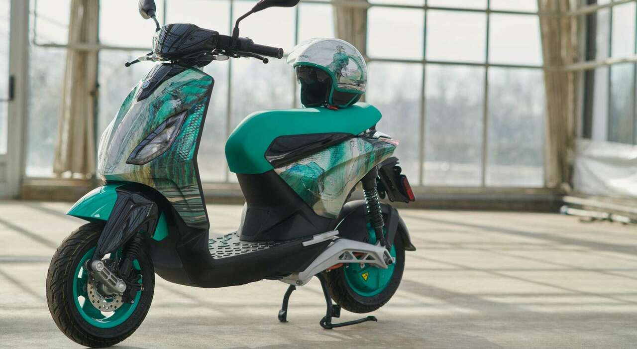 L'e-scooter Piaggio 1 in edizione Feng Chen Wang