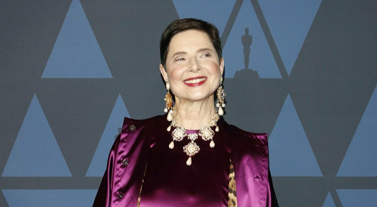 Isabella Rossellini su Vogue Italia senza ritocchi: «Grazie per avermi lasciato le rughe. Sembrare più giovane? Una battaglia persa» Isabella Rossellini su Vogue Italia senza ritocchi: «Grazie per avermi lasciato le rughe. Sembrare più giovane? Una battaglia persa»