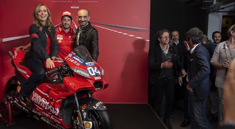 Serena Autieri e la passione per la Ducati: «La moto è libertà»