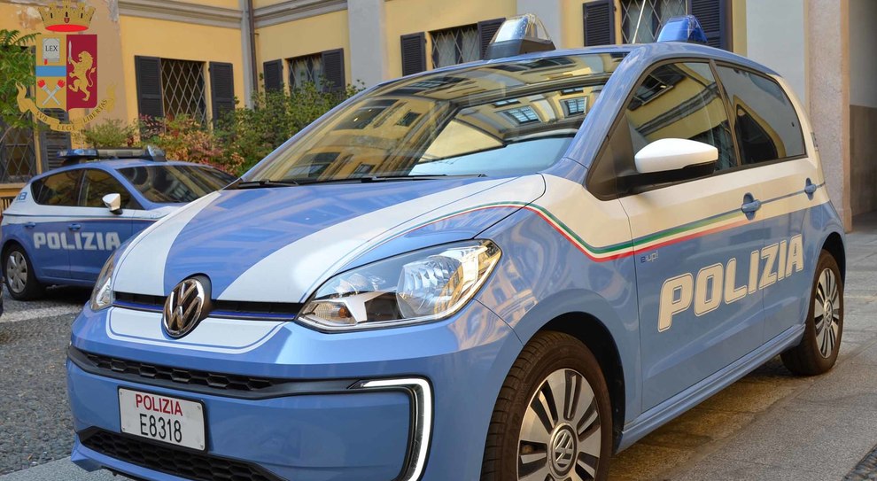 La Volkswagen e-up! con la livrea della Polizia di Stato