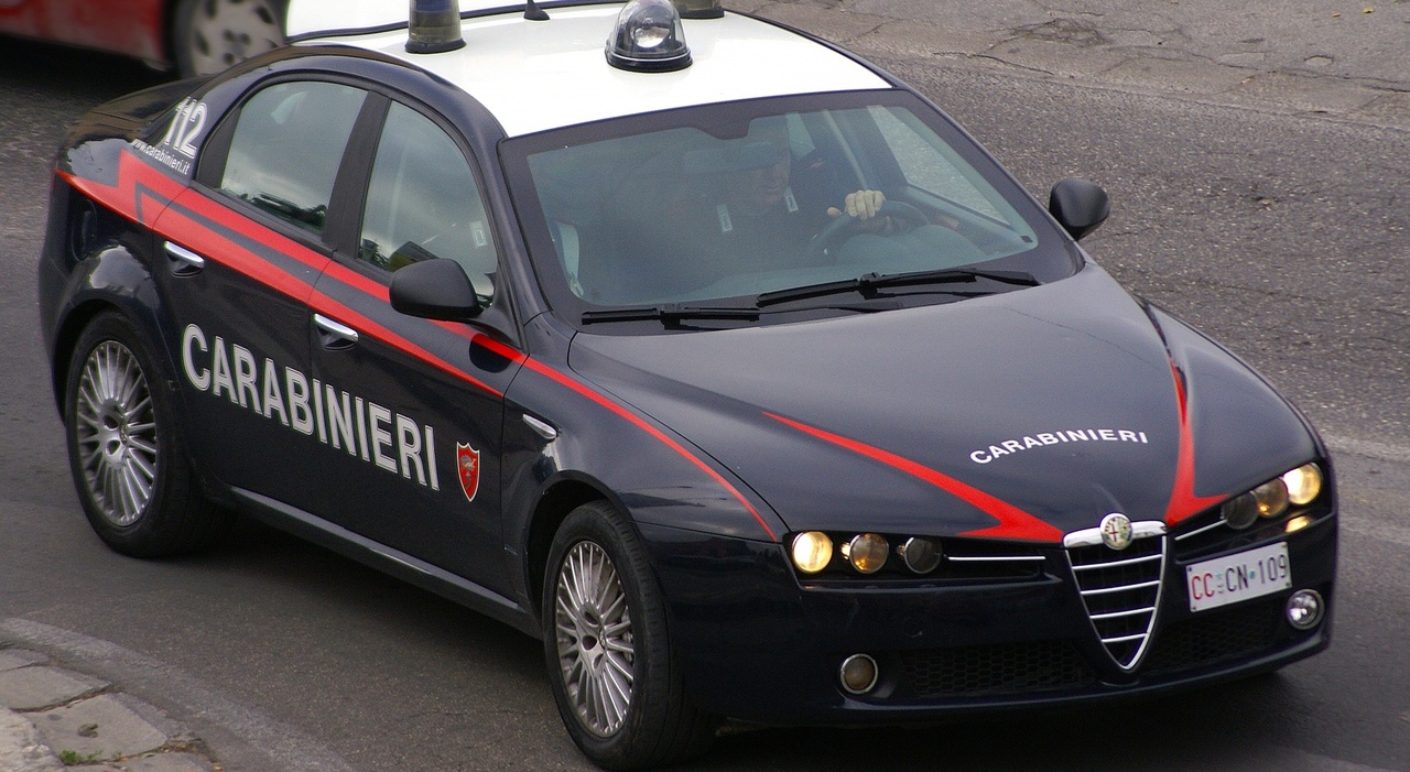 Roma: Ex minacciato con immagini segrete, arrestato un violento dai Carabinieri!