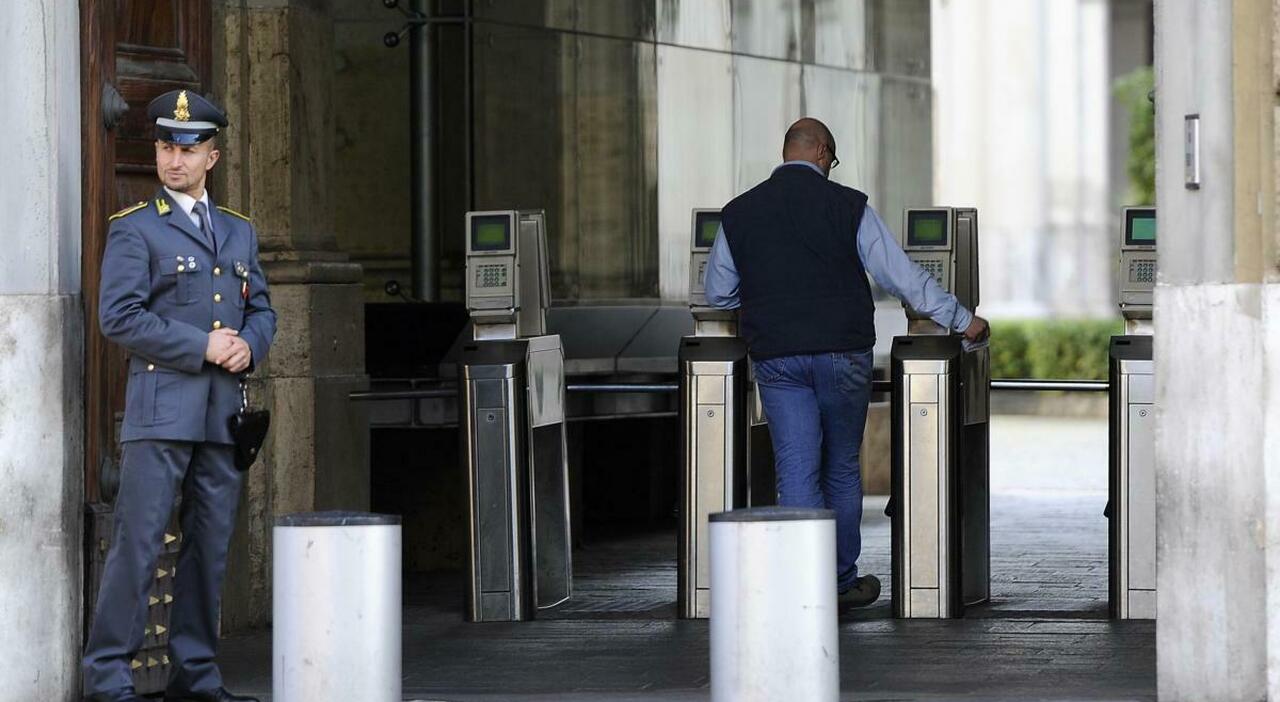 Statali, arrivano gli indennizzi per i precari: fino a 24 mensilità di stipendio nei casi più gravi