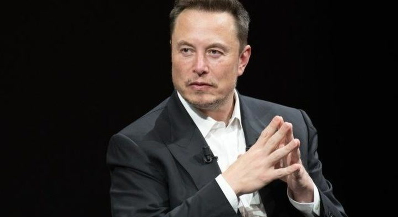 Elon Musk cerca lavoratori in Italia: 256mila euro annui e puoi lavorare da casa. Entra e candidati Elon Musk cerca lavoratori in Italia: 256mila euro annui e puoi lavorare da casa. Entra e candidati