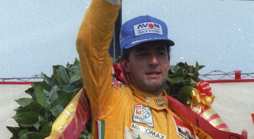 Ivan Capelli dopo una vittoria a vallelunga in F3000