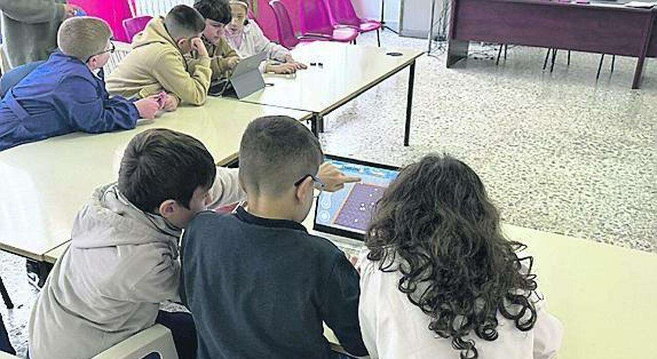 Napoli, robot nelle scuole: gli alunni delle elementari imparano con gli algoritmi