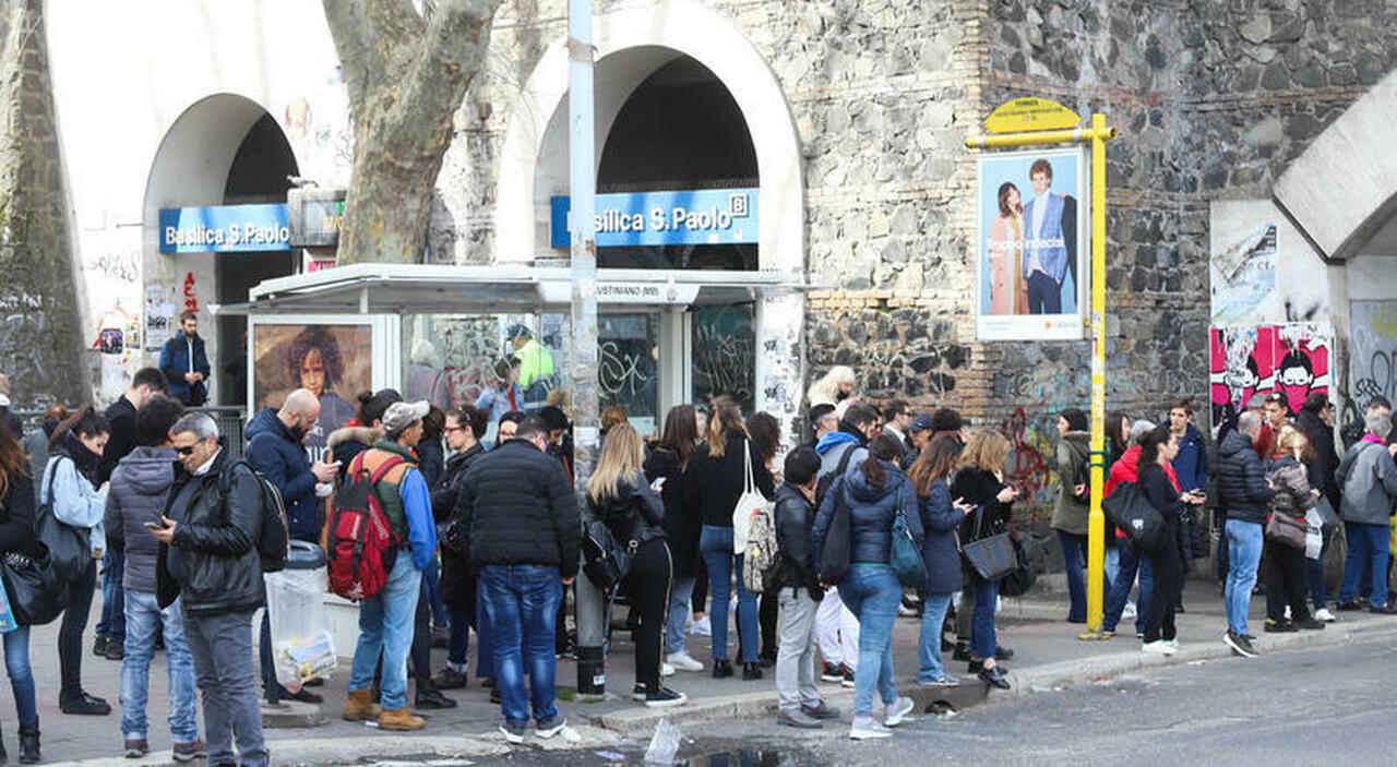 Gewalttat in Rom: Jugendlicher an U-Bahnstation angegriffen
