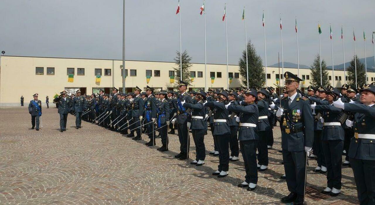 Guardia di Finanza, assunzioni per 1.634 allievi: requisiti, test e prove fisiche. Come fare domanda