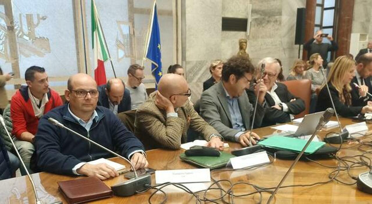 Fabriano, crisi Beko, si alza il coro bipartisan: «Catastrofe, ora non ci lascino soli»