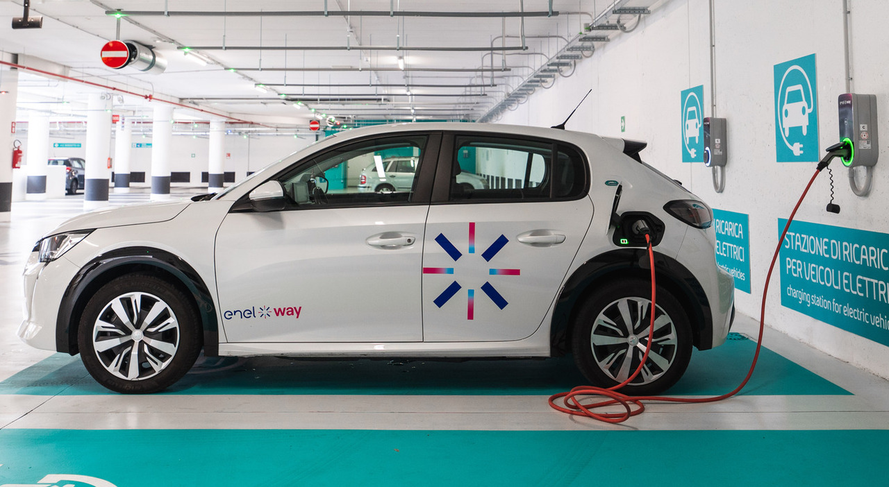 Enel X Way rafforza collaborazione con Saba e punta su elettrificazione parcheggi