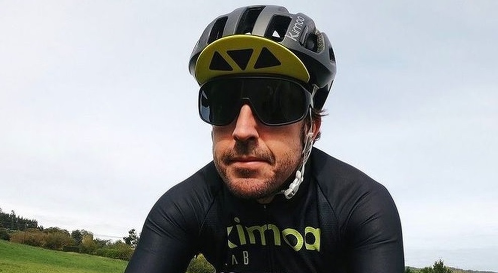 Fernando Alonso in bicicletta