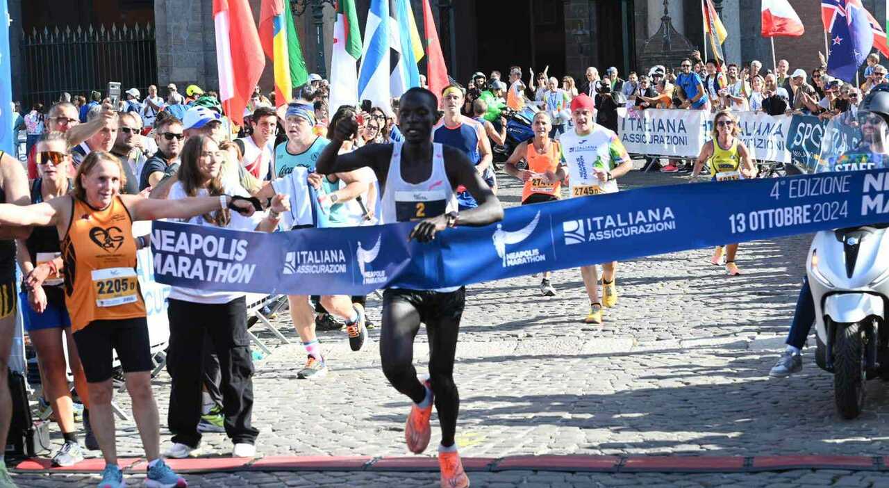 Neapolis Marathon 2024, è trionfo del Kenya: Kiplimo primo tra gli uomini e Chepkiach trionfa tra le donne