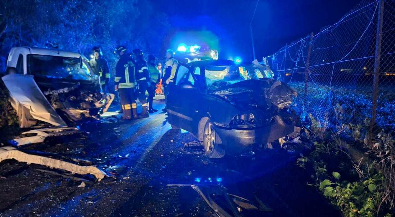 Incidente alla periferia della città: scontro tra auto e furgone, muore un ragazzo di 19 anni