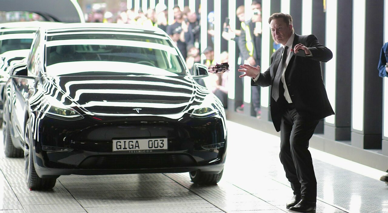 Musk all'inaugurazione della fabbrica Tesla a Berlino