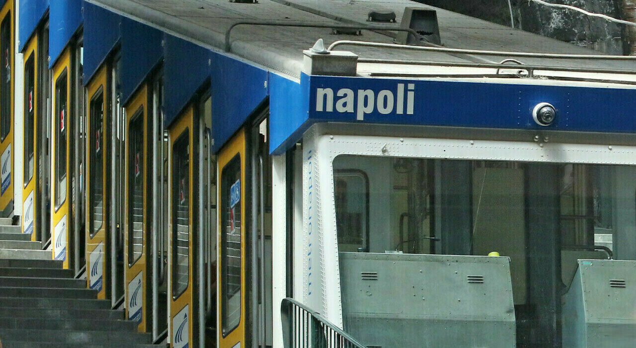 Napoli, funicolare di Chiaia: lavori finiti, manca il nulla osta tecnico