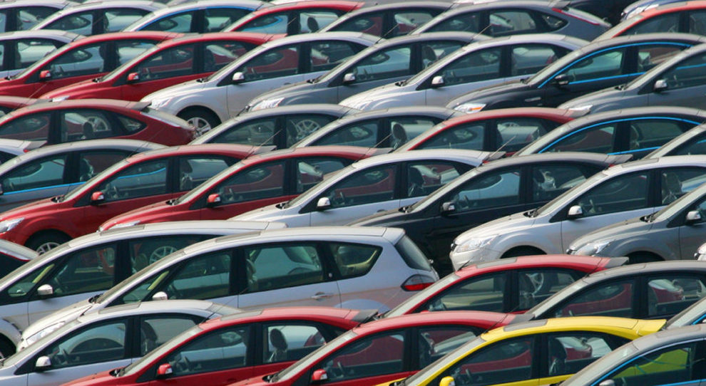 Mercato auto, Covid dimezza le vendite, a maggio -56,8% in Europa. Nei cinque mesi -42,8%
