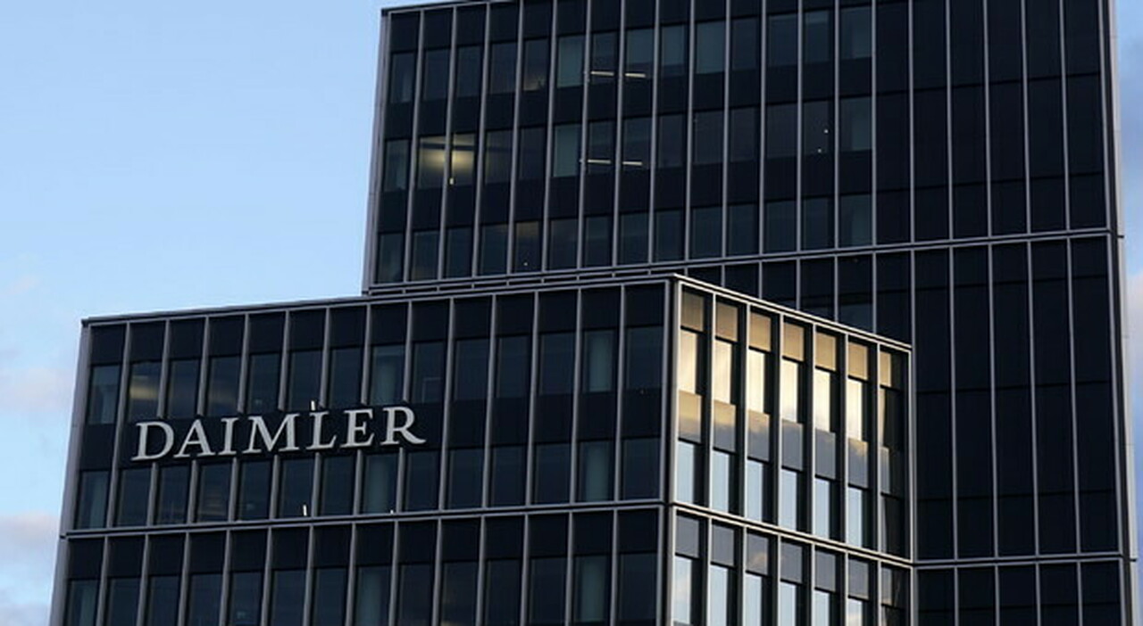 Daimler, scendono vendite e produzione ma i modelli di lusso salvano i conti. A settembre -25% immatricolazioni, ma EBIT sale a 3.611 ml