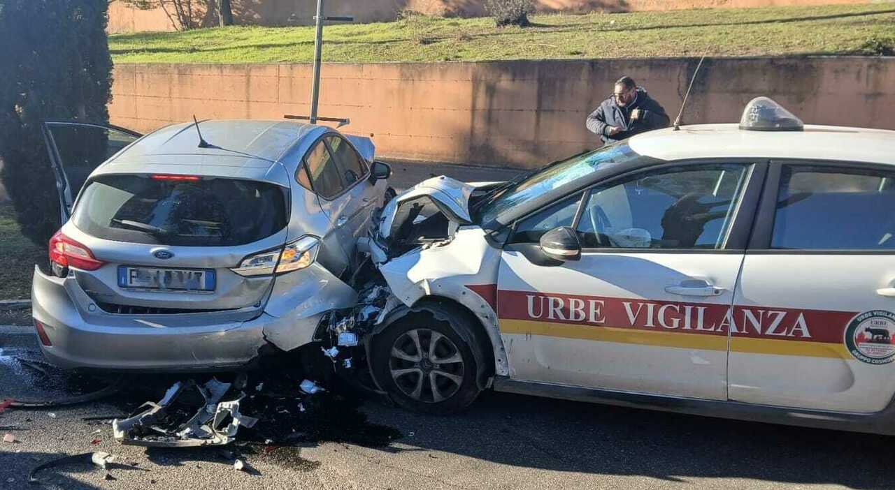 Fuga nel cimitero con auto rubata, arrestato pregiudicato dopo incidente con la vigilanza dell’Ama