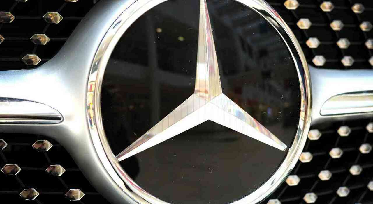 Mercedes sta richiamando un milione di auto nel mondo: «Possibile problemi ai freni». Ecco i modelli