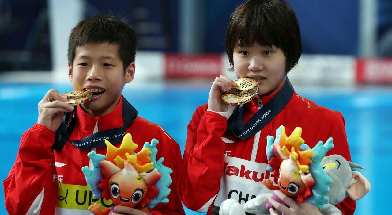 Un jeune plongeur chinois de 13 ans remporte l'or et établit un nouveau record mondial