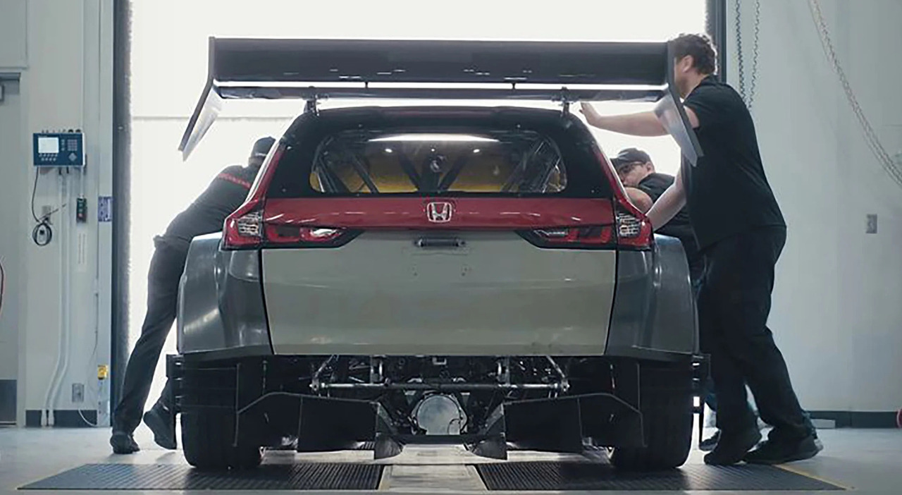 Il posteriore della Honda CR-V Hybrid