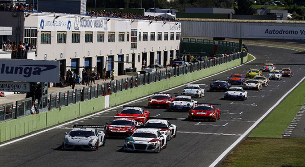 L'autodromo di Vallelunga durante una gara di GT