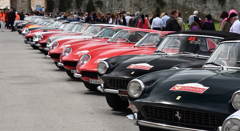 Cavalcade Classiche sfila a Roma con le Ferrari d’epoca. Spettacolo sulle strade della Capitale dal 20 al 22 settembre
