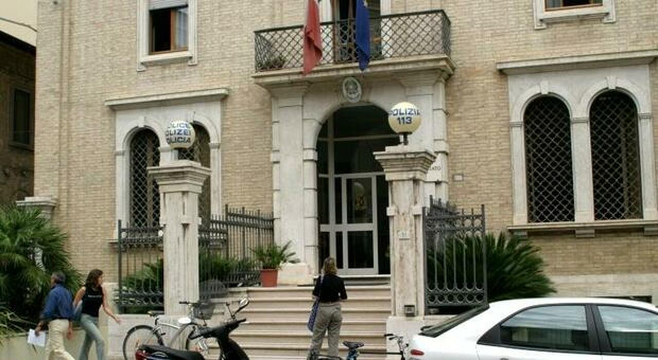 Dito staccato a morsi a una poliziotta, l?aggressore di San Benedetto resta in ospedale sedato. La giudice ha convalidato il suo arresto