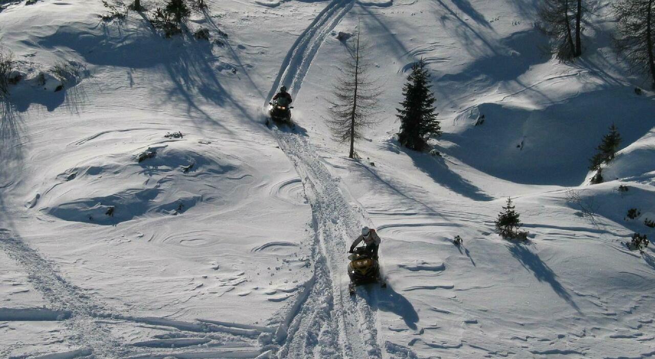 Bambino si ferisce gravemente durante una discesa in motoslitta: da quattro anni la famiglia lotta per avere un risarcimento