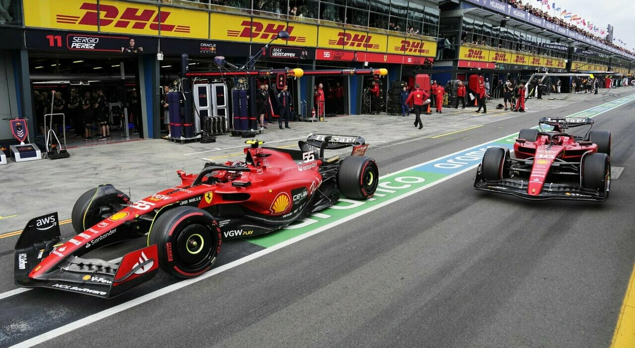Formula 1, tensione Leclerc-Sainz dopo le qualifiche in Australia. Charles: «Mi ha rallentato». Ecco cosa è successo
