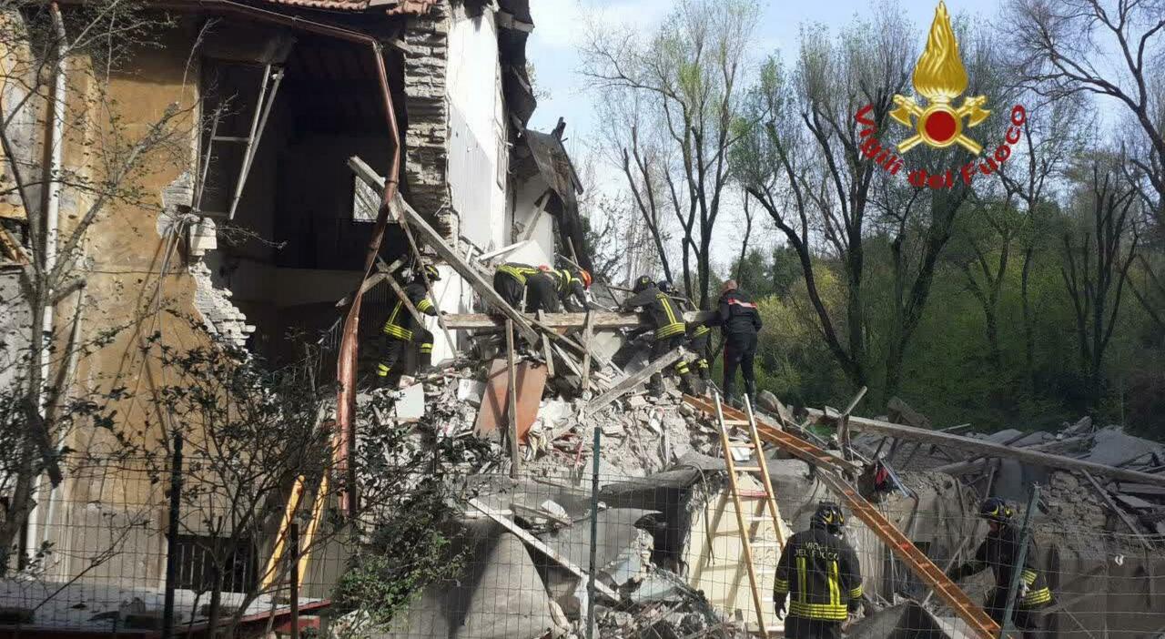 Condo Explosion: Fleeing My Father - News Directory 3