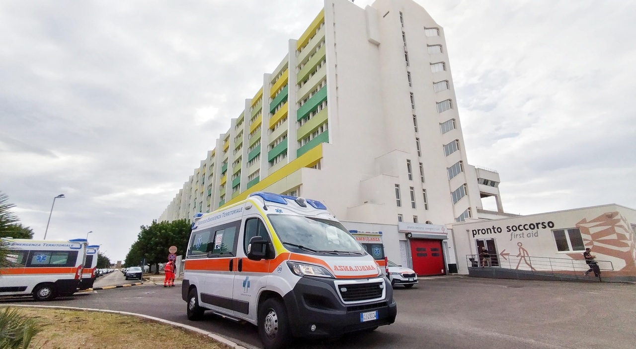 Padre litiga con il figlio e lo accoltella: morto in ospedale