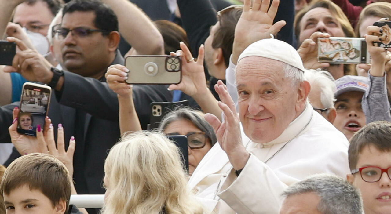 Pope Francis Denounces the Absurdity of War and Calls for Peace in Ukraine and Gaza
