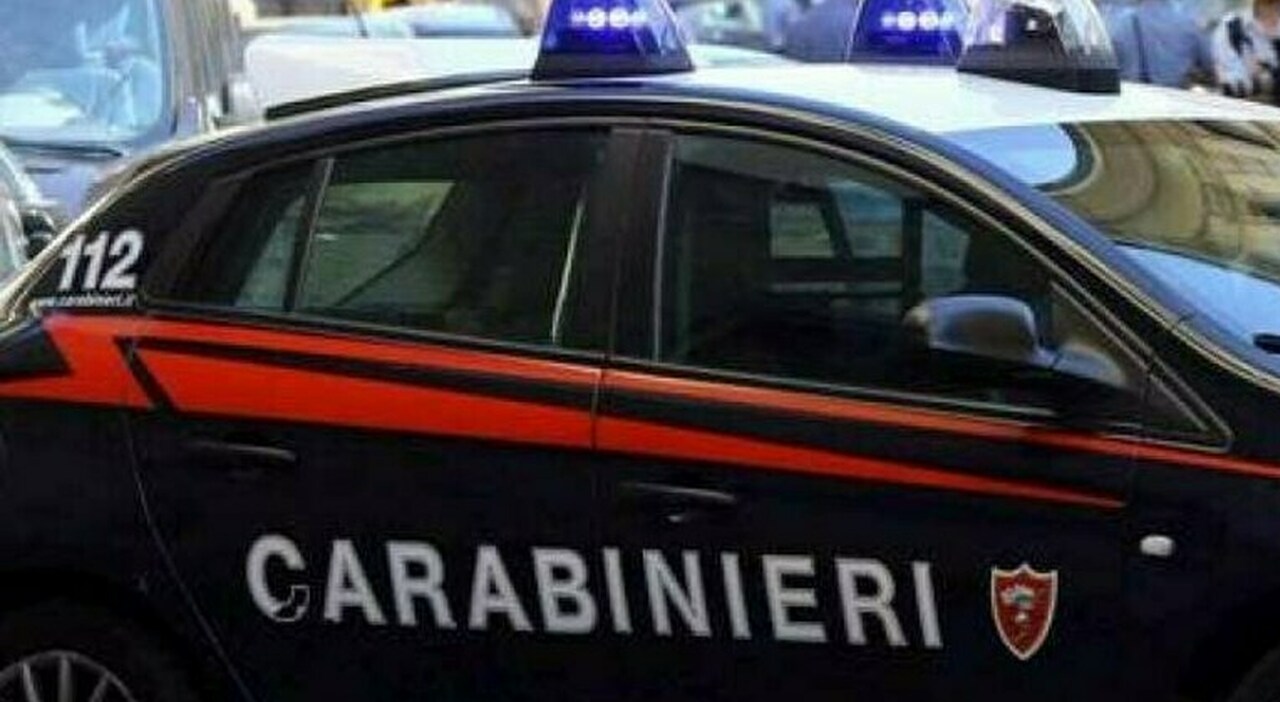 Napoli, carabiniere in servizio precipita nel vuoto: sottoposto a un intervento chirurgico in ospedale