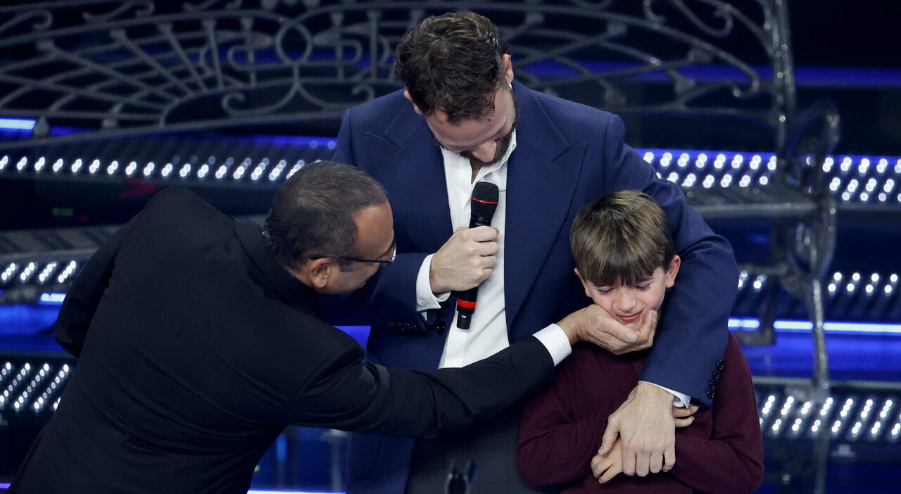 Sanremo 2025, chi è Vittorio Bonvicini: il bambino che si è commosso durante l