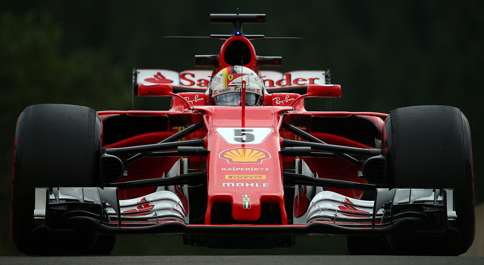 Sebastian Vettel con la sua Ferrari a Spa