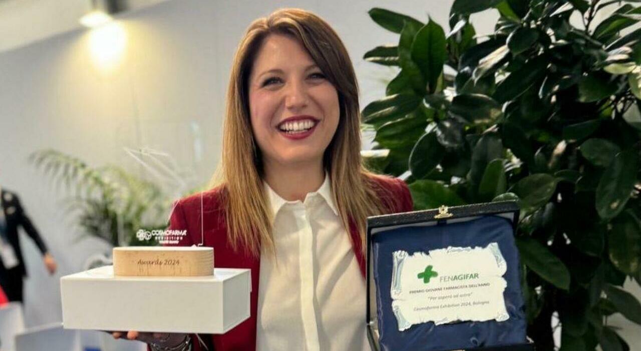 Ginevra Giannantonio premiata “giovane farmacista dell’anno” a Cosmofarma 2024 grazie al progetto “Pharmilia”