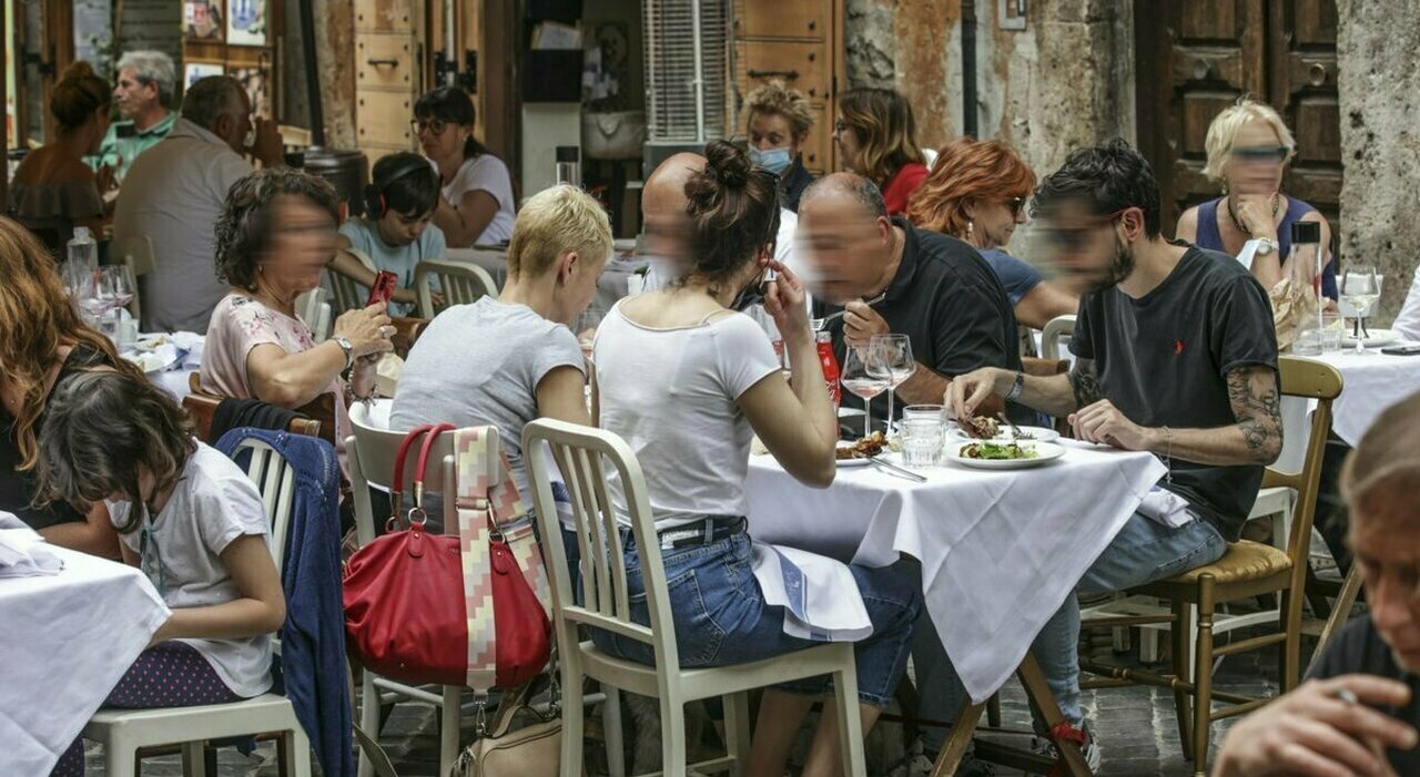 Pausa pranzo al bar, quanto costa? A Terni si risparmia, Trento la più cara. La classifica completa delle città