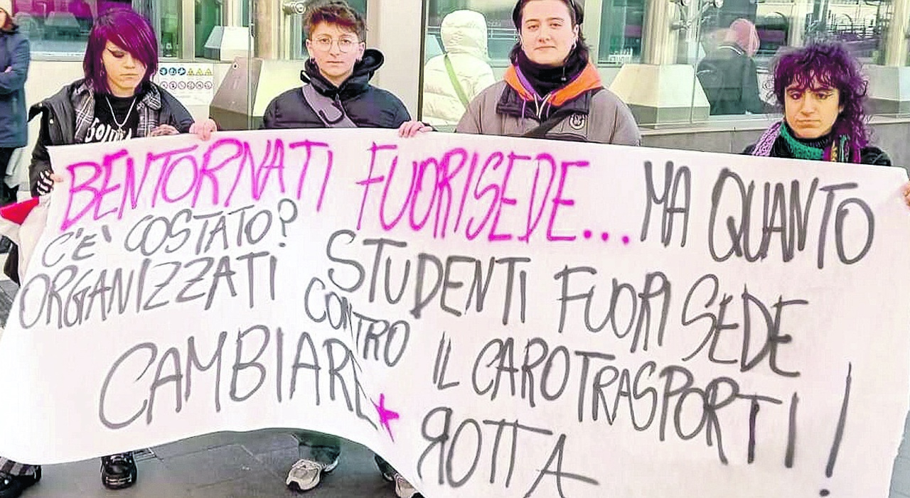 Trasporti, il ritorno a casa per Natale in Puglia mai stato così caro. Lo sfogo degli studenti: «Prezzi altissimi»