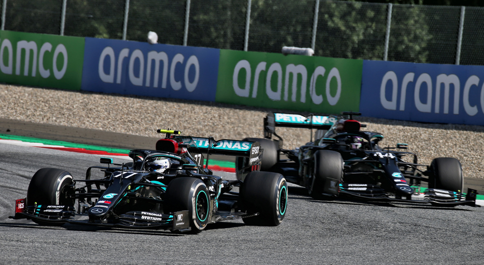 Le due Mercedes F1 di Bottas ed Hamilton