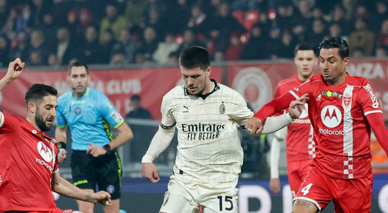A Disappointing Night for Milan: Luka Jovic Sent Off for Violent Behavior
