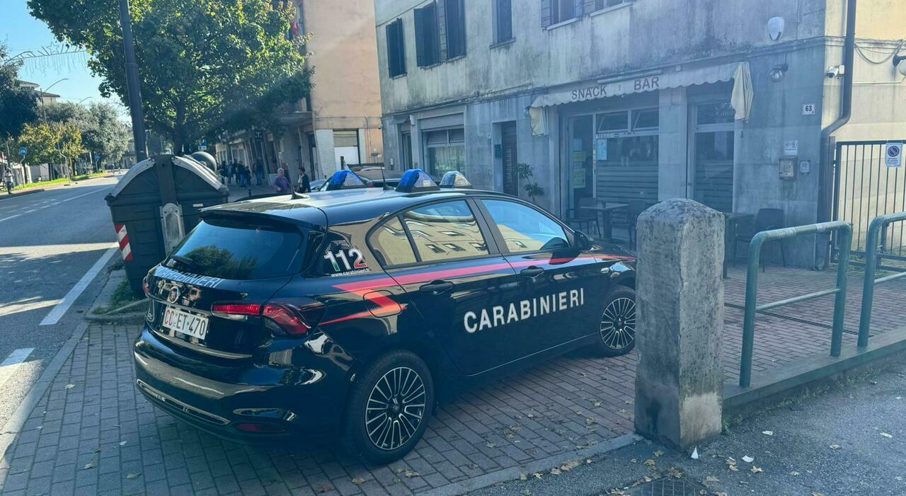 Rissa furiosa in via Castellana tra 2 ragazzi e 2 ragazze: 34enne accoltellato al braccio. Paura a Mestre nel week end di Halloween