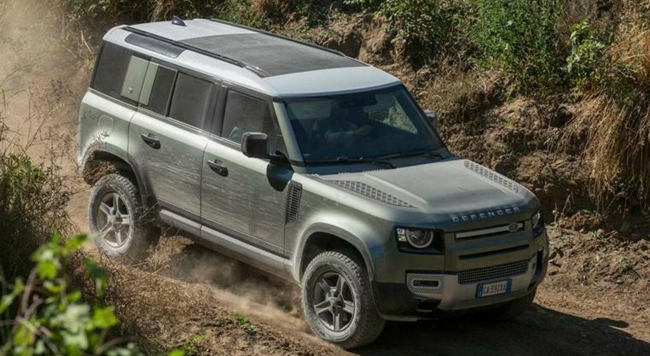 Land Rover avvia i test con prototipo Defender a idrogeno