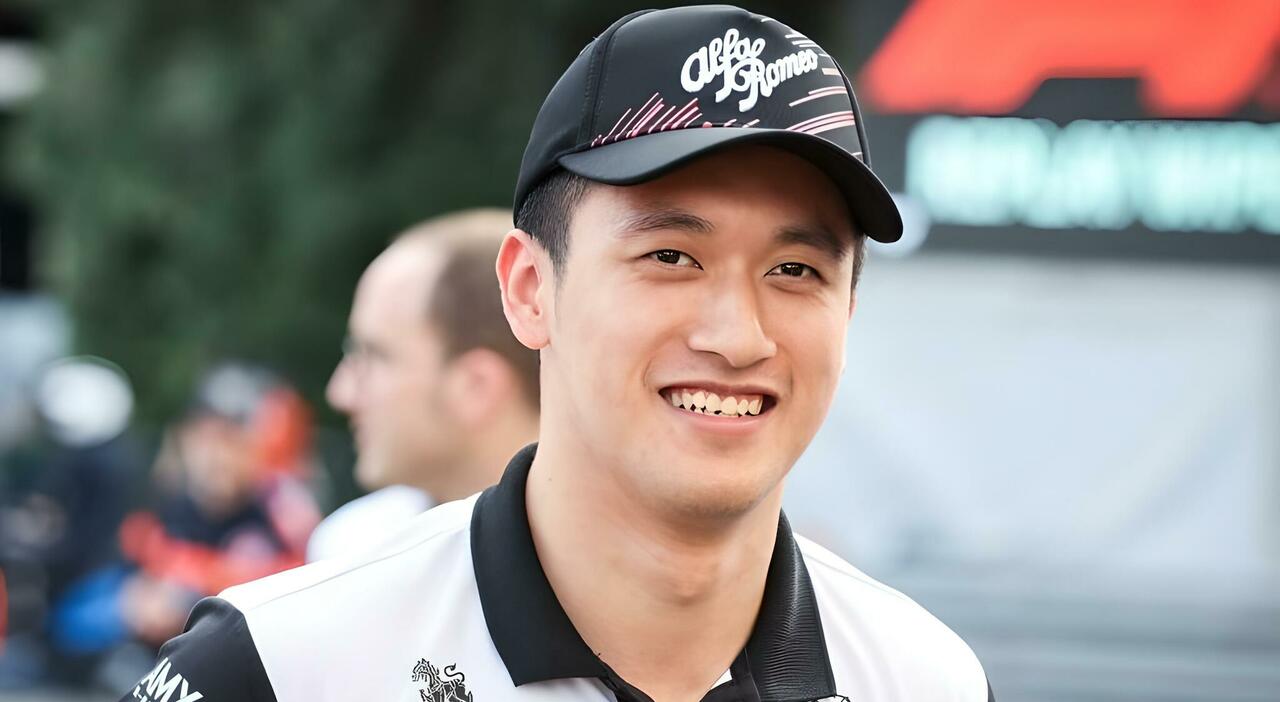 Zhou Guanyu, il 23enne pilota cinese sarà il compagno di Valtteri Bottas in Alfa Romeo anche per il mondiale di F1 del prossimo anno