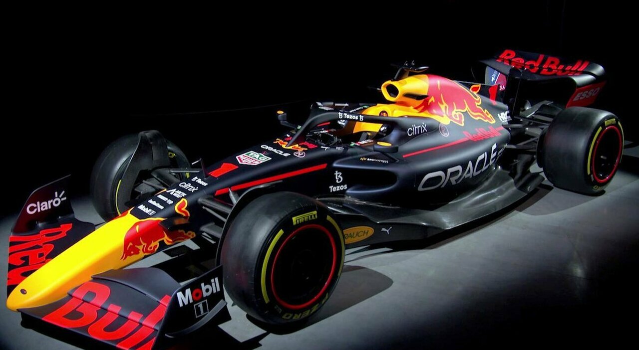 La Red Bull F1 svelata oggi, ma non è altro che un aggiornamento della monoposto FOM che era stata utilizzata per evidenziare le modifiche che le vetture 2022, con i nuovi regolamenti, avrebbero adottato