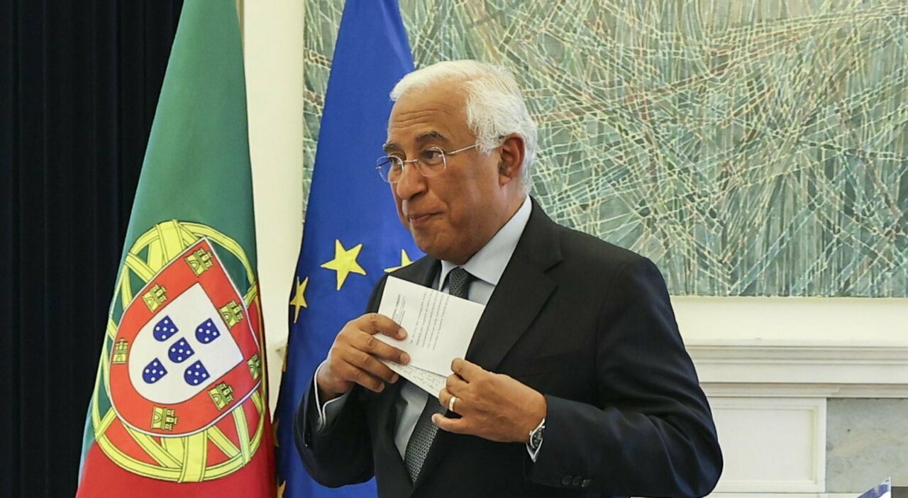 Portugal, políticos investigados por corrupção são libertados da prisão.  O primeiro-ministro Antonio Costa renunciou por causa de caso de desambiguação