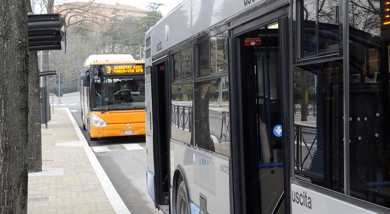 Svolta sui trasporti a Macerata. Orari calibrati sui treni e nuove