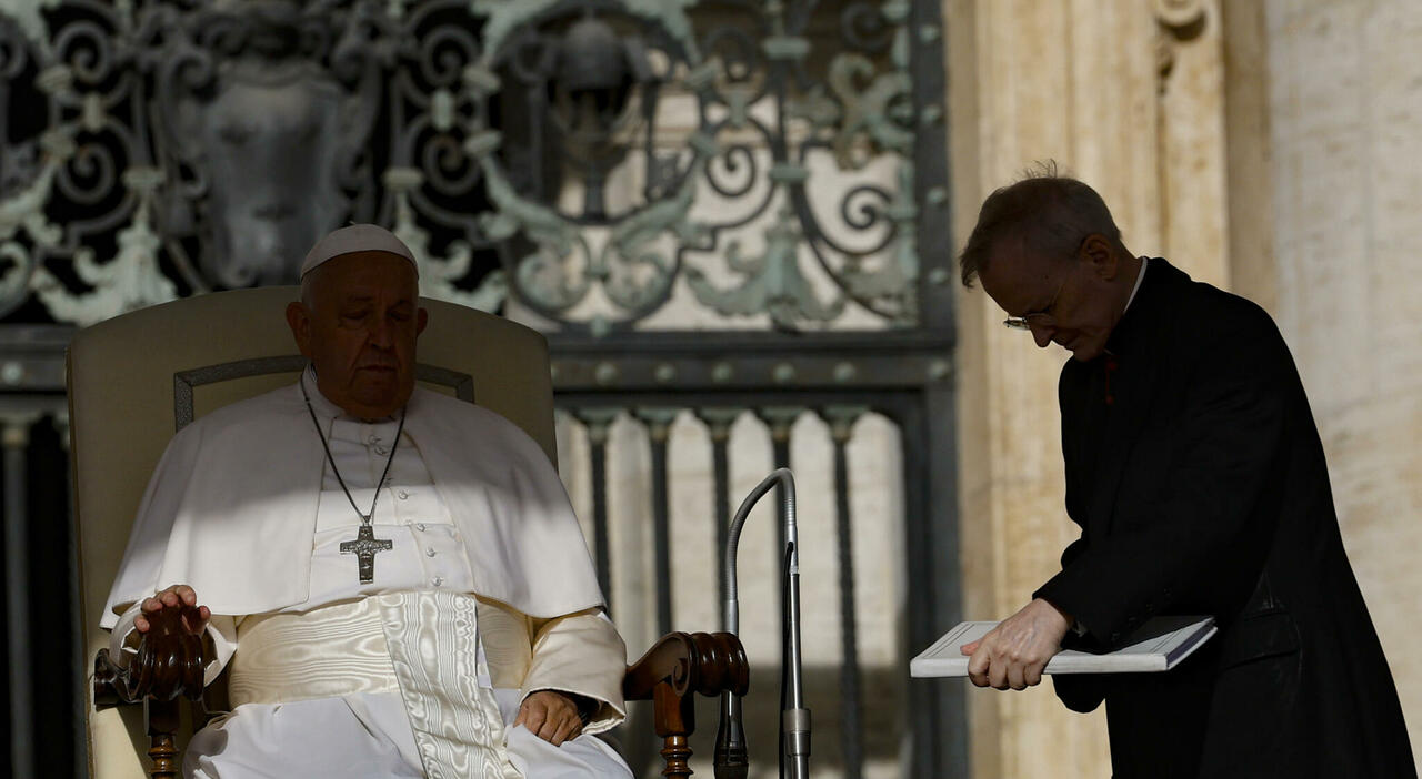 Papa Francesco, piano per il ritorno a Santa Marta: ambienti asettici e nodo bronchite cronica (da cui non si guarisce)