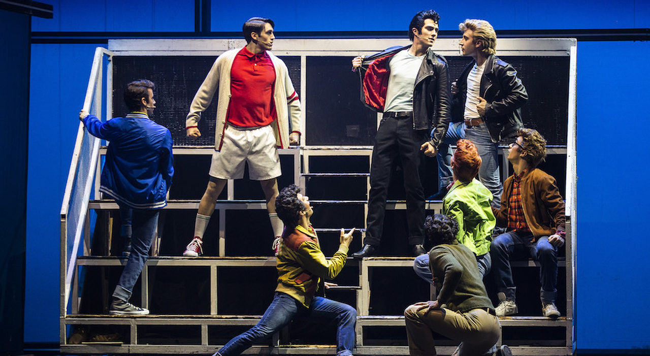 Grease: The Intergenerational Pop Phenomenon Reignites Musical Mania in Italy